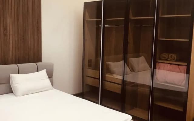 Spacious 2 Bedroom apartment with stunning views - photo 3