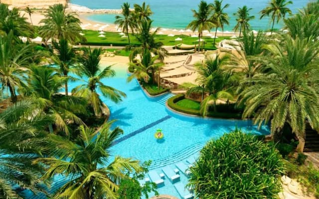 Hilton Muscat Al Bandar - photo 4