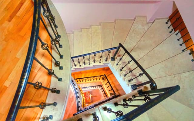 Hugo Boutique Hotel - photo 3