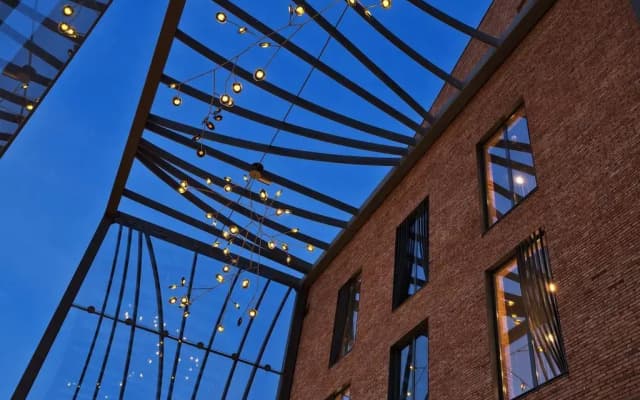 Moxy Tbilisi, a Marriott Hotel - photo 4