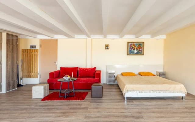Eagles Nest Apartments - photo 5