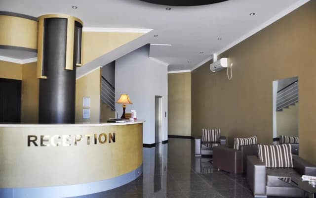 Shine Palace Hotel - photo 2