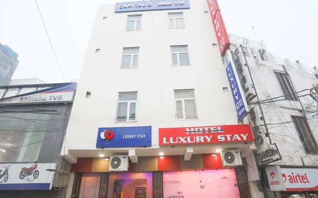 Luxury Stay Hotel - photo 2