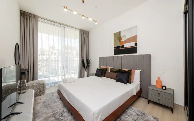Brand New 1 Bedroom JVC Binghatti Crescent Apartments - photo 2
