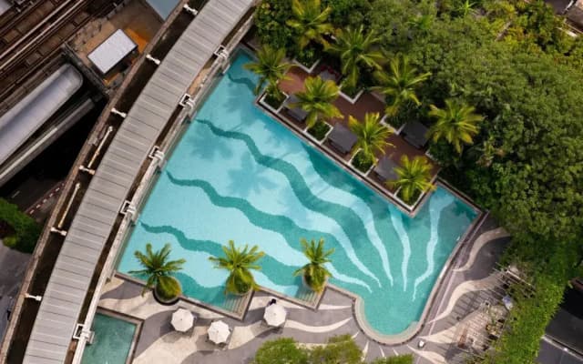 Emporium Suites By Chatrium Hotel - photo 2