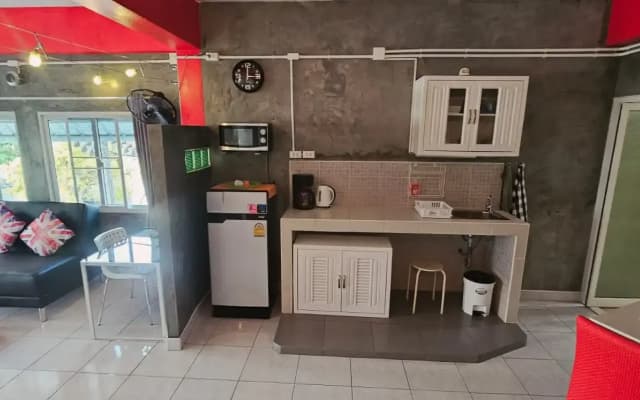 Suites & Gym Karon Apartments - photo 5