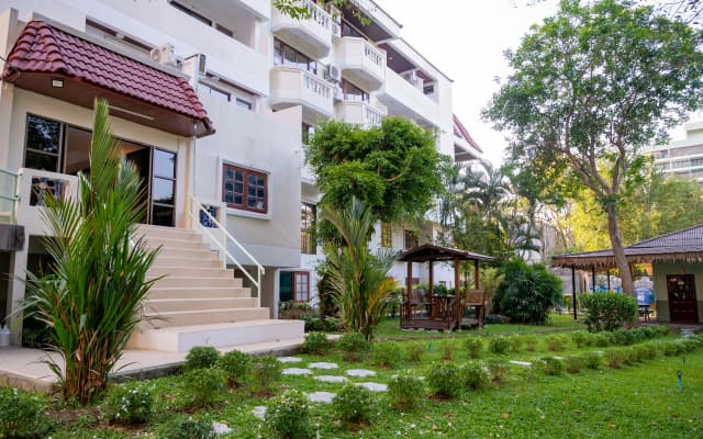 Hillside Resort Pattaya Hotel - photo 4