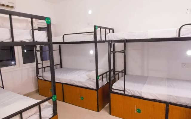 Hostel Republic at Galle Face - photo 5