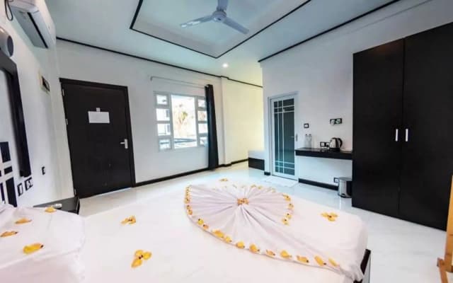 Dhonfulhafi Beach View & Spa Guest House - photo 5