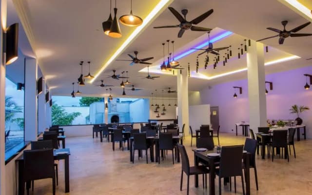 Mo Maldives Hotel - photo 2