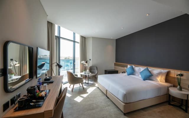 Beach Walk Hotel - photo 3
