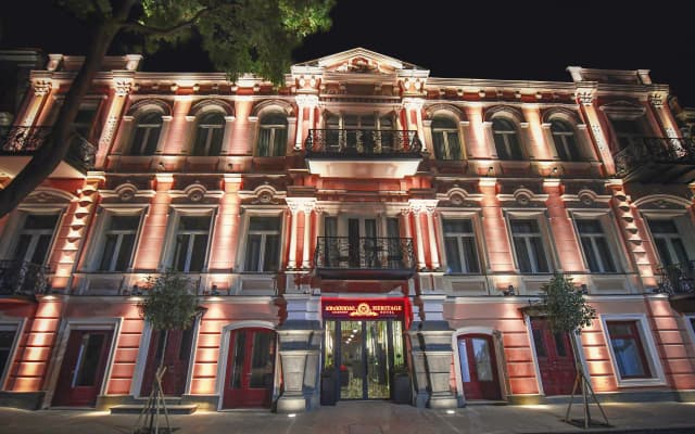 Heritage Hotel & Suites - photo 2