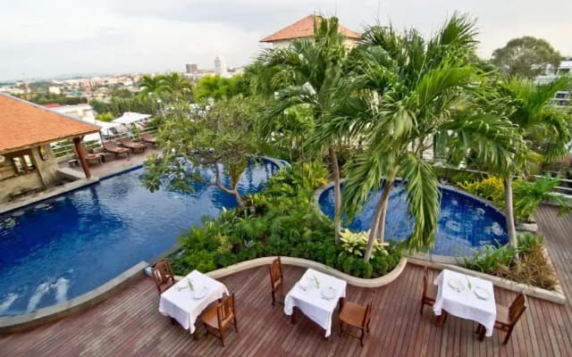 Sunshine Vista Hotel - photo 3