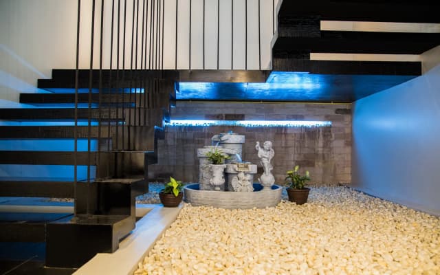 Silla Loft Patong Hotel - photo 5