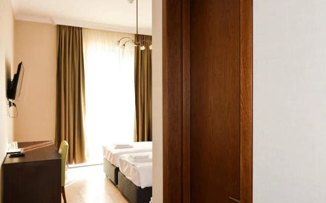 Eleon Boutique Hotel - photo 5