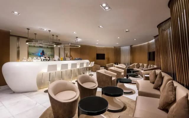 Holiday Inn Muscat Al Seeb by IHG Hotel - photo 3