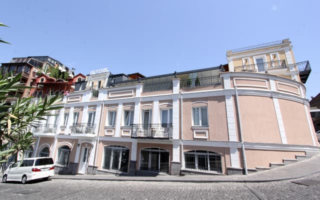 GTM Kapan Hotel - photo 2