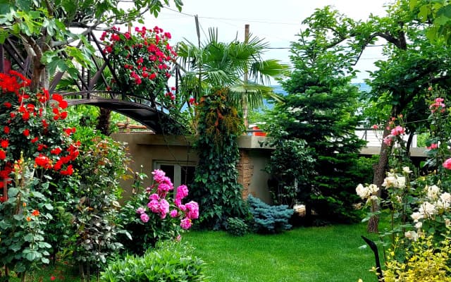 Green Garden Apartments - photo 3