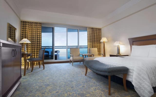 Le Meridien Al Aqah Beach Resort - photo 5