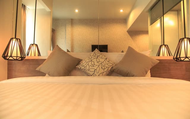 Silla Loft Patong Hotel - photo 2