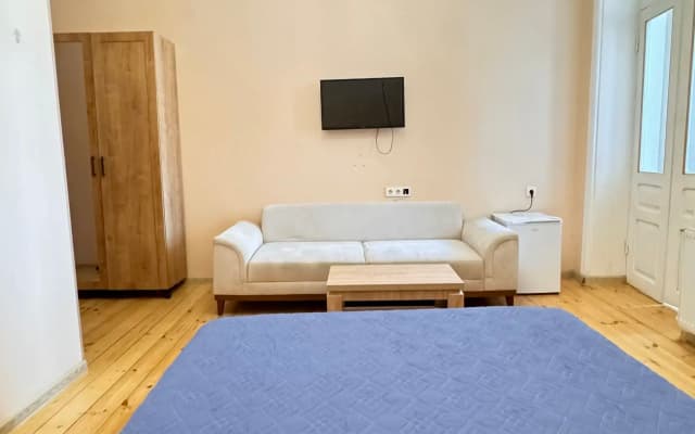 Sunny Apartments - photo 2