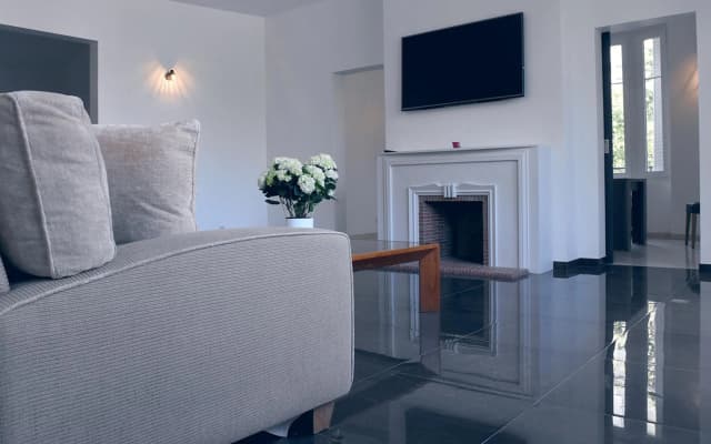 Furnished in Palais des Congrès Apartments - photo 3