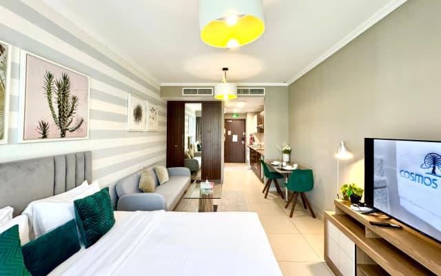 Cosmos Living Stylish Studio Near Dubai Marina Apartments - photo 3