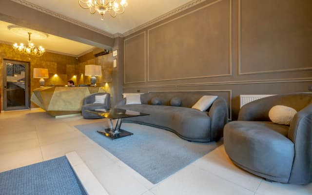 Piazza Hotel - photo 4