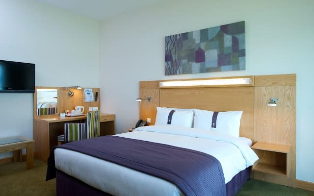 Holiday Inn Express Dubai Airport, an IHG Hotel - photo 4