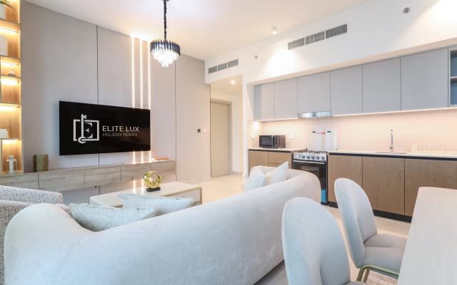 Elite LUX Holiday Homes - Dubai Creek Oasis: 2BR Luxe w/ Burj View Apartments - photo 2