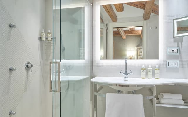 Hotel Santa Chiara Hotel - photo 4
