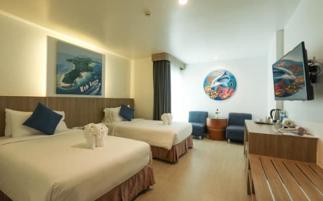 Flipper House Hotel - photo 3