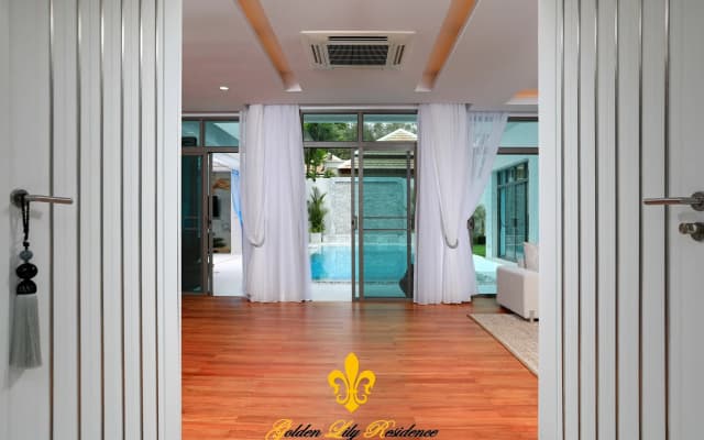 Golden Lily 4 Bedroom Private Pool Villa - photo 3