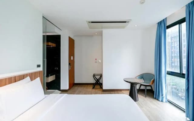 Uno Express Asoke Sukhumvit Bangkok - photo 4