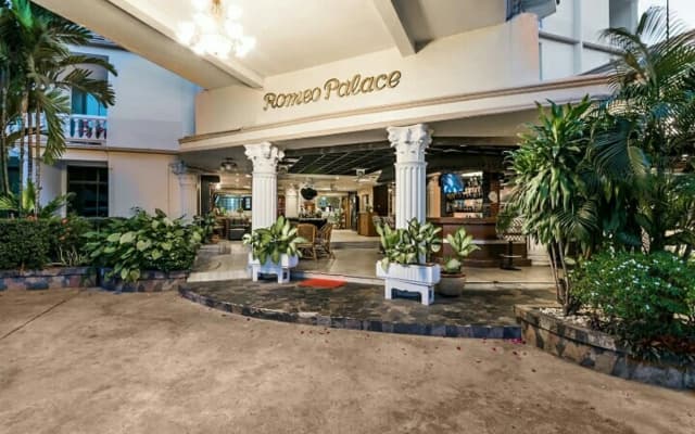 Romeo Palace Hotel - photo 4