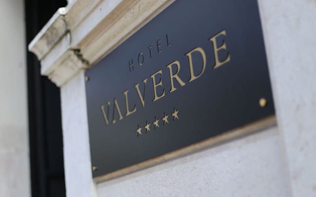 Hotel Valverde Lisboa Hotel & Garden - photo 5
