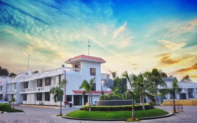 Satvik Resort Hotel - photo 3
