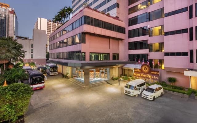 Royal Benja Hotel - Big Rooms, Family Friendly - photo 2