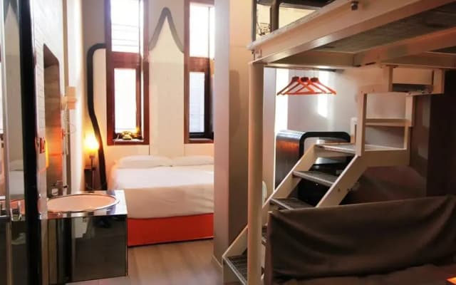 Orange Hotel - photo 3