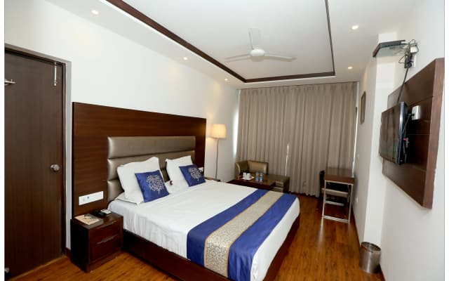 The R Blues Hotel - photo 2