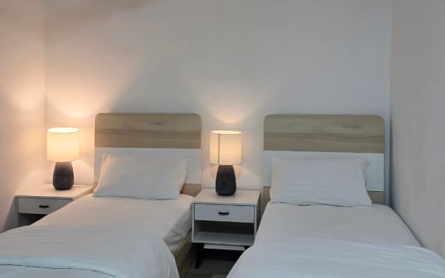 The Happiness Sun Suites Guest House - photo 4