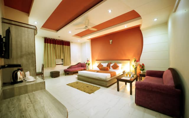 Blue Bell Hotel - photo 2