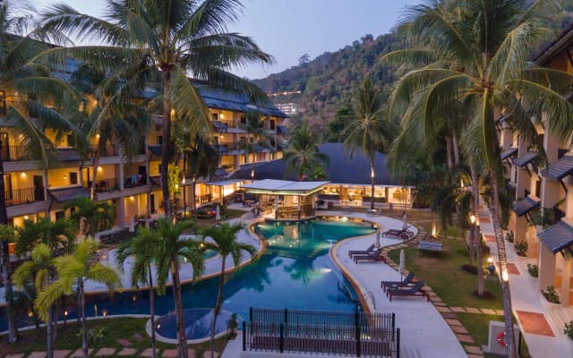 Radisson Resort and Suites Phuket Hotel - photo 4