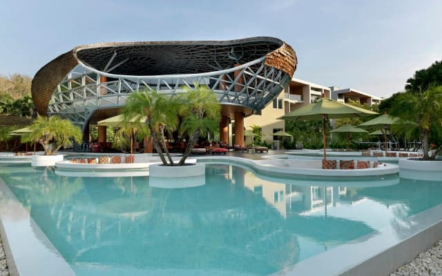 Wyndham Grand Nai Harn Beach Phuket - photo 2