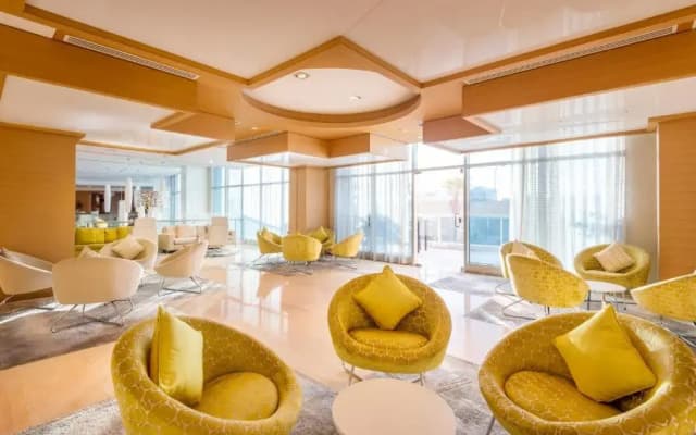 Holiday Inn Muscat Al Seeb by IHG Hotel - photo 4