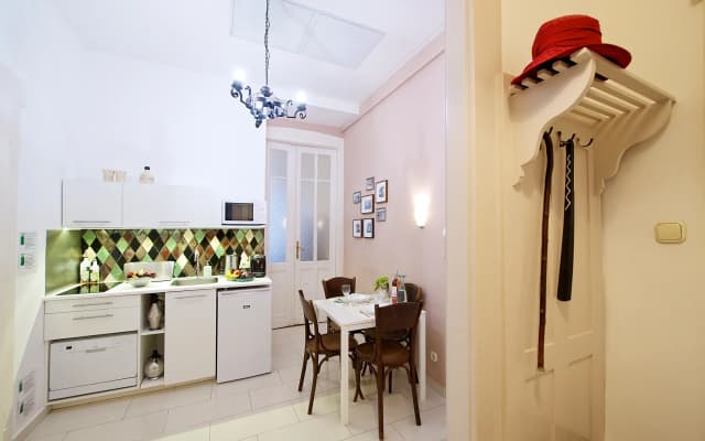 Green Door Family Apartment - photo 5