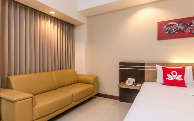 ZEN Rooms Legian Dewi Sri Hotel - photo 5