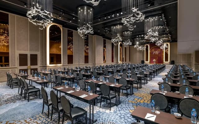 Sofitel Saigon Plaza Hotel - photo 5