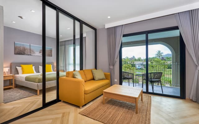 Title Legendary G206 Apartments - photo 4