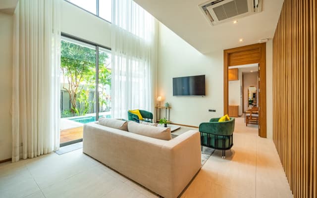 Teak 5 Bed Luxurious Pool 117 Villa - photo 5